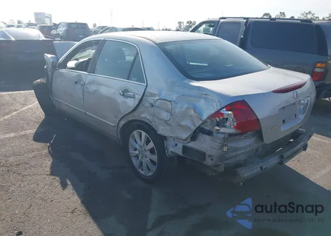2007 Honda Accord 3.0 Se z USA, uszkodzony, nr VIN 1HGCM66467A048655